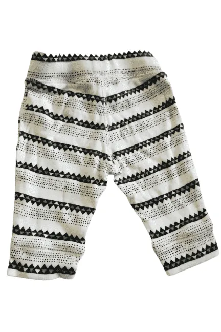 Old Navy infant, black and white bottoms sz 0-3m